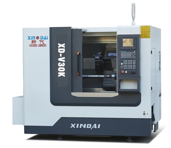XD-V30K（帶動(dòng)力頭）伺服刀塔尾座數(shù)控車床 ( 臺(tái)灣新代系統(tǒng)21TA-E) （X軸最大行程 400mm Z軸最大行程 300mm 頂針間最大加工長(zhǎng)度280mm）