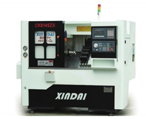 CK6146ZX數(shù)控車床(46大行程排刀機）  （X軸最大行程 900mm Z軸最大行程 320mm）