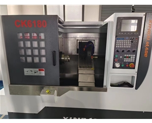 CK6180數(shù)控車床（排刀機（X軸最大行程 900mm Z軸最大行程 330mm）